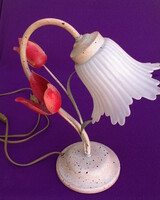 Tulipános romantikus asztali lámpa szirom alakú lámpaburával