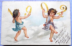 Antik Újévi üdvözlő litho képeslap arany szín 1902. évszámmal táncoló gyerekek