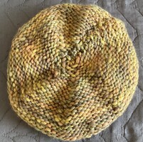 Női sapka, barett, kézzel kötött, új