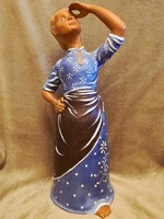 Kovács Margit szobor ritka színekben