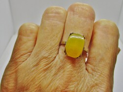 Nagyon szép régi orosz kézműves ezüst gyűrű borostyánnal