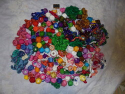 1,5 kg színes hímzőfonál egyben - hagyatékból