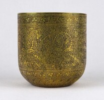 1X782 Régi, keleti, indiai, vésett mintákkal díszített, réz kaspó, virágtartó 10.3 x 9.7 cm