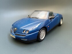 Maisto Alfa Romeo Spider modellautó