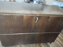 Régi ágynemű tartó