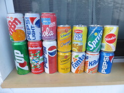 Retró üdítős dobozok gyűjtőknek