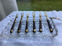 Bronz és teakfa kombinációs süteményes villák az 50-es évekből