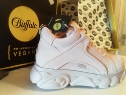 Eredeti Buffalo London puha talpbetétes vízálló 41 belső hossz 26,5-27 cm  dobozában