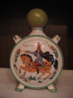 Zsolnay  porcelán kulacs   János Vitéz a lovon LEÁRAZTAM