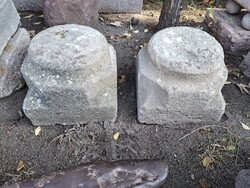 2 db oszloptartó kő talp