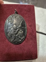 Keleti medalion medál