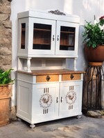 Ódon , rusztikus kredenc, tálaló