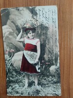 Piros ruhás Kislány, feladva 1905