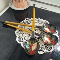 Vintage szovjet kézzel festett, lakkozott 3 db fa díszkanál