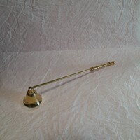 Réz gyertyakoppintó, gyertyaoltó.