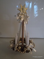 ADVENTI KOSZORÚ ÁLLVÁNYON - ALKUKÉPES - 18 x 8 cm - FA - KÉZMŰVES  - OSZTRÁK - HIBÁTLAN