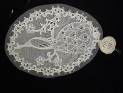 Csodálatos, vadonat új halasi csipkék, az egyik páva, a másik gyönyörű leveles motívummal 1957-ből