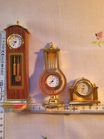 3 DARAB KISMÉRETŰ DÍSZ ÓRA-GYŰJTŐI,VITRINBE,MŰKÖDŐ QUARTZ SZERKEZETTEL