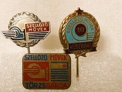 Szellőző Művek zománcozott vállalati és törzsgárda jelvények, kitűzők