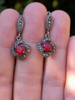 Szépséges piros köves ezüst fülbevaló