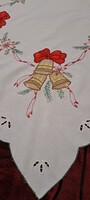Karácsonyi hímzett terítő (L5845)