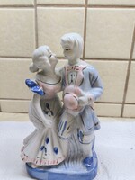 Porcelán  figurális szobor ,romatikus szerelmes pár eladó!