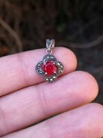 Szépséges piros köves ezüst medál