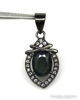 925 ezüst zafír ródium bevonatú medál.