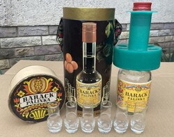 Barack pálinka üveg + díszdoboz + poharak + pohár tartó