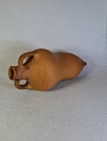 Kézzel formált terrakotta díszamfora – mediterrán stílusú kézműves agyagedény (1970–1990 körül)