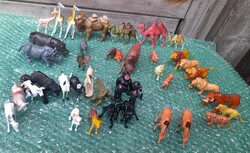 43 darab tömör műanyag állatfigurák