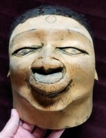 Hazànkban elég ritka Mozambiki maszk/sisak