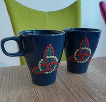 ÚJ! Bögre Triquetra mandala díszítéssel kézzel festett, piros, zöld, zöldarany 2,5 dl