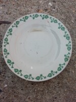 Régi porcelán Japán tányér képeken látható állapotban.Több száz Aukció és Akció