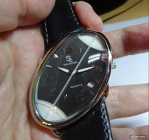 FRANCIAORSZÁGBAN VÁSÁROLT NŐI KARÓRA, TÖBBI A LEÍRÁSBAN.....