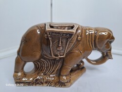 Régi ritka Osztrák elefánt váza 14 cm x 7,5 cm