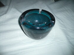 Szines üveg hamutartó