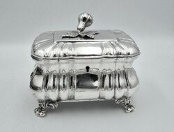 Ezüst (800) bécsi cukordoboz, aranyozott belsővel