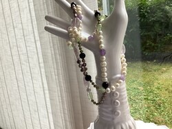 Többsoros édesvizi  gyöngy  nyaklánc féldrágakövekkel