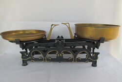 5 kg-os háztartási mérleg réz mérlegtányérokkal