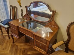 Pipere asztal neobarokk