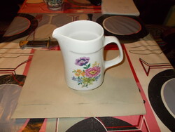 Alföldi porcelángyári kancsó.