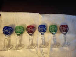 Színes kristály poharak