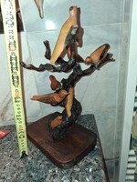 Faragott szőlőtőke madarakkal