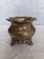 Antik réz cukortartó, vésett virágokkal, díszes lábakkal, 7 cm, átmérő 8,5 cm