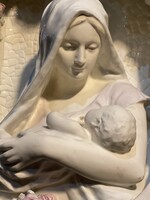 Csodás, Mária a gyermek Jézussal