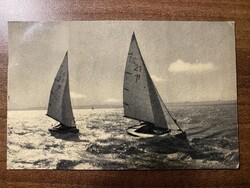 Képeslap  Vitorlások a Balatonon