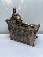 Bronzirozott Kleopatra ékszertartó