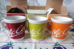 McCafé bögre (2011) eredeti dobozában. (II.)