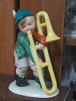 Német,Germany Grafenthal Heinz & Co Harsona,Pozan,Zenélő Fiú Porcelán Figura.14.5 cm.